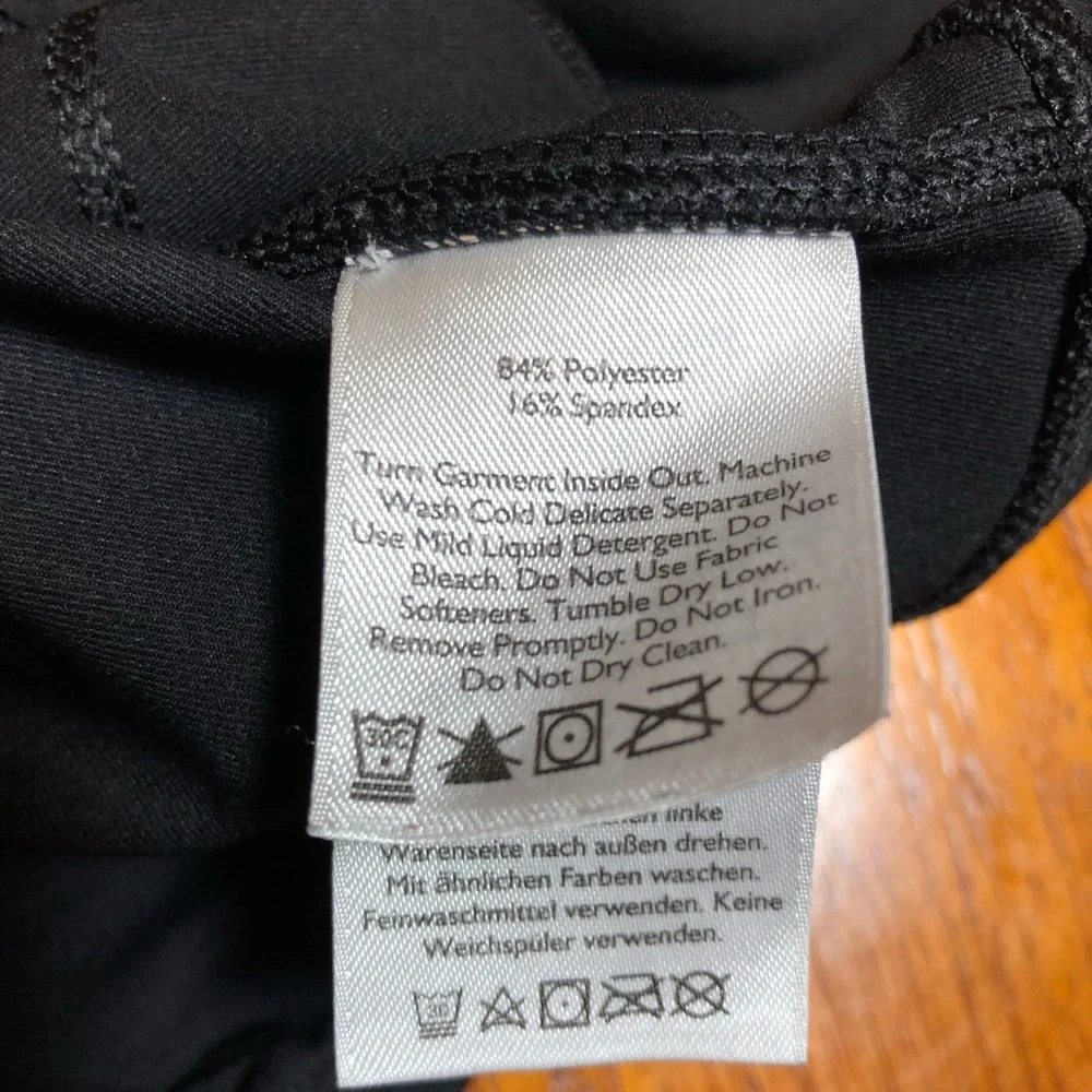 Eddie Bauer Capri leggings with pockets